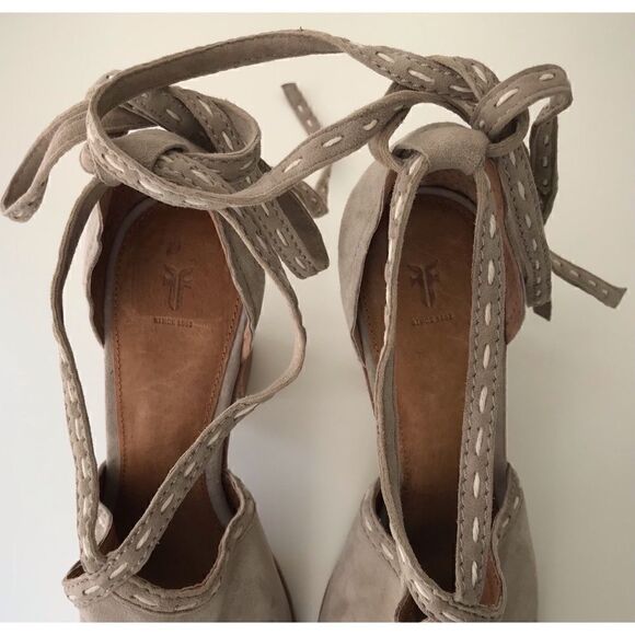 FRYE Ash Suzie Pickstitch Lug Peeptoe  Sandal - Picture 8 of 9